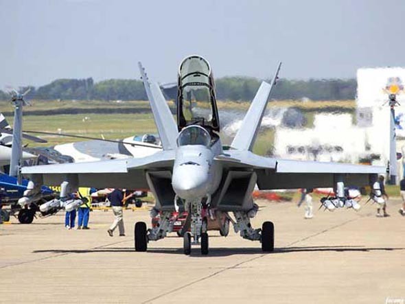 Máy bay chiến đấu F/A-18 Super Hornet